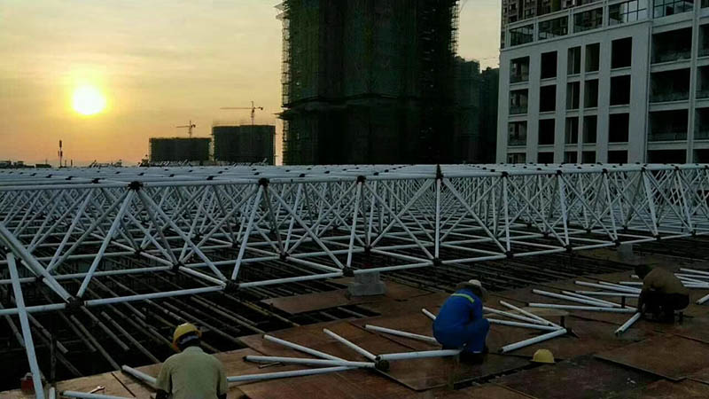 广东螺栓球网架安装现场